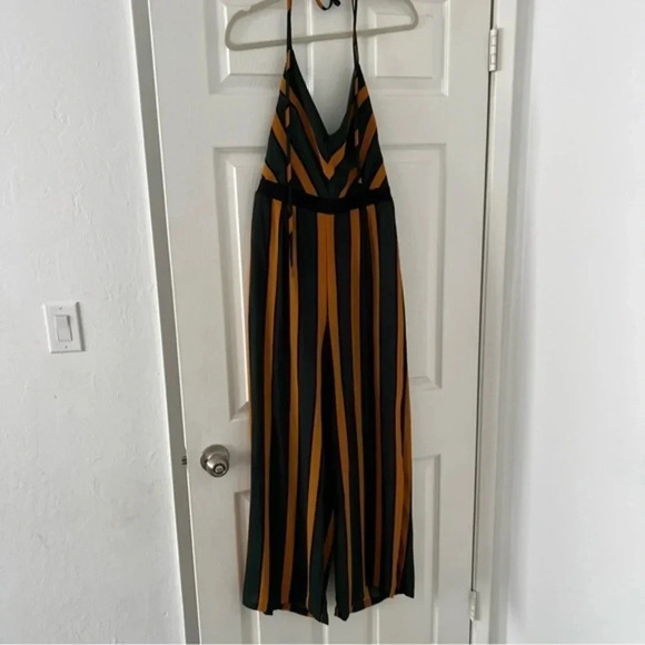 Shasa romper NWT - Picture 4 of 8